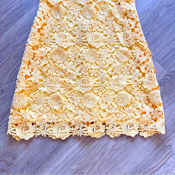NWT Small Lulu’s Love Poem Sun Yellow Lace Mini Dress Rose Floral Crochet Summer - Picture 6 of 10